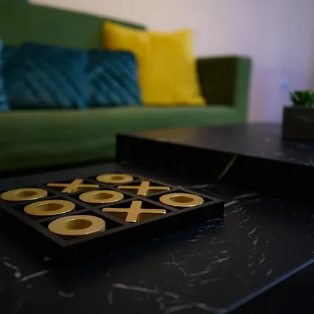 Cozy By Ndk And Vitosha Blvd With Free Secured Parking And Two Terraces Lägenhet *