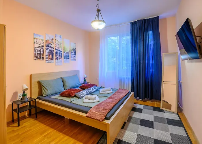 Cozy By Ndk And Vitosha Blvd With Free Secured Parking And Two Terraces